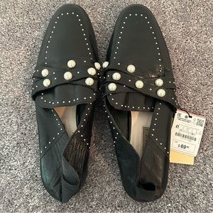 ZARA LEATHER LOAFERS WITH PEARL BEADS FLAT SHOE size 10